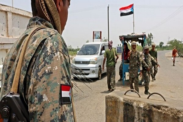 تظاهرات مزدوران امارات در یمن علیه مُهره‌های عربستان