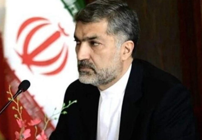 سرکنسول ایران خبر داد: حضور بیش از 10 میلیون عراقی در تشییع امام شهید