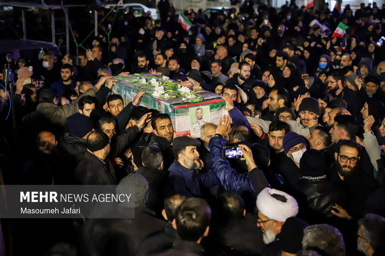 اجتماع حماسی عزای «پدر امت» و وداع با پیکر شهدا در مازندران