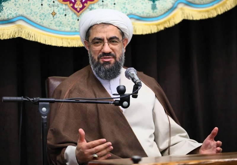 آیت‌الله خامنه‌ای تربیت شده رهبر معظم انقلاب هستند