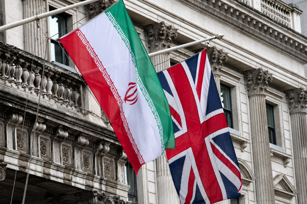 مجلس: انگلیس 120 سال در پی تضعیف و کنترل ایران بوده است