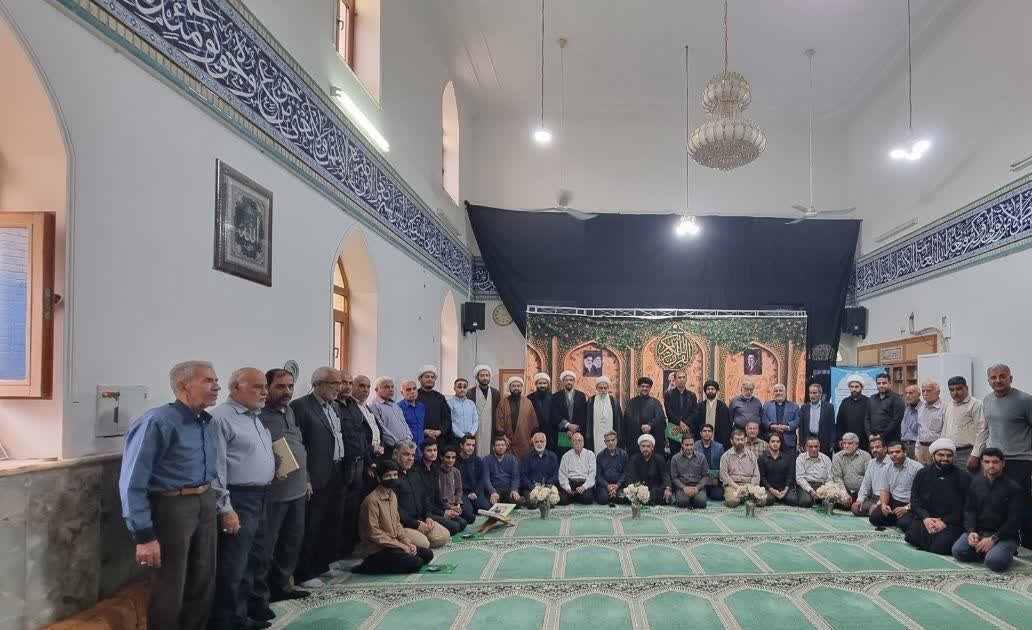 امام جمعه گناوه: تمسک به قرآن کریم راه نجات جامعه است