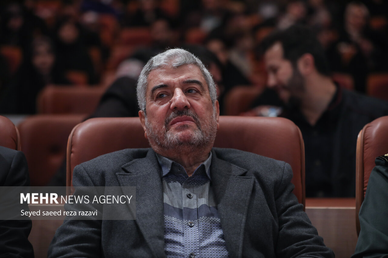 سرلشکر جعفری: رهبر شهید طی ۳۷ سال، امت آماده برای بعثت را شکل داد