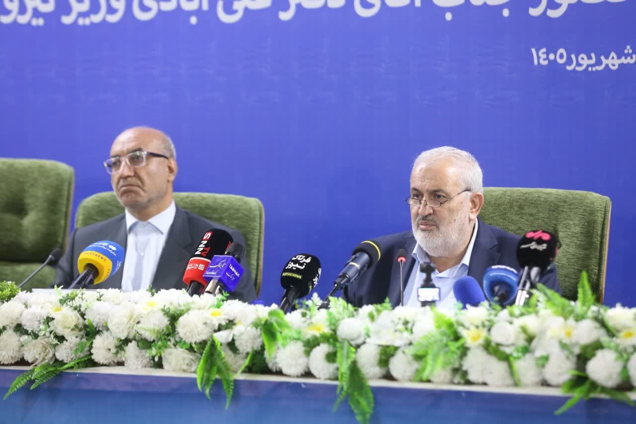 علی‌آبادی: ظرفیت تولید برق کشور از ۱۰۲ هزار مگاوات عبور کرد