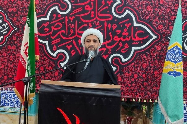 خطیب جمعه هشتبندی: زیرساخت‌های مخابراتی در هشتبندی نابسامان است