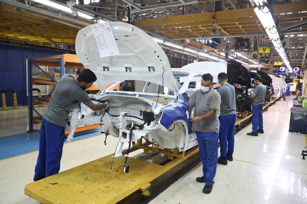 وزیر صمت باید مسئول افزایش قیمت خودروهای ایرانی باشد