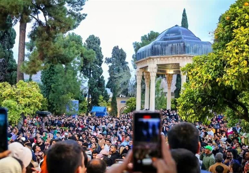 حافظیه محبوب‌ترین مقصد گردشگران نوروزی شیراز