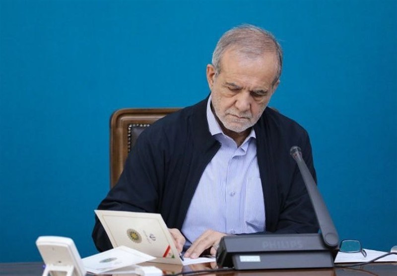 پزشکیان: با وحدت و انسجام حافظ اقتدار کشور هستیم