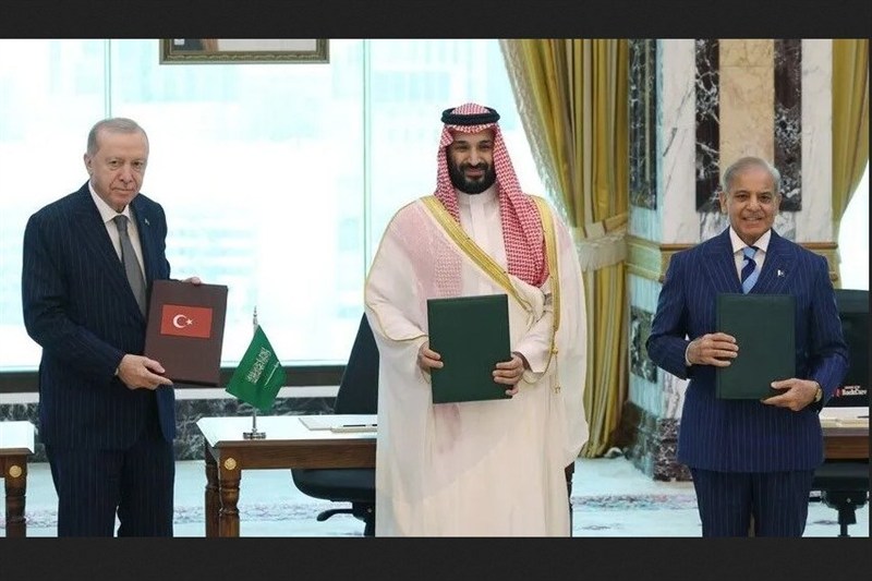 تحلیل رسانه عبری از شکست طرح ادامه حضور آمریکا در منطقه