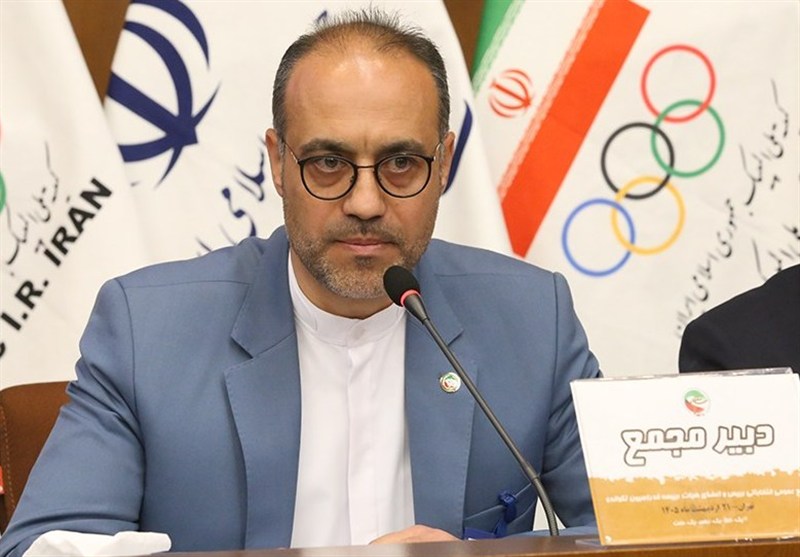 افشار: کیانی برای قهرمانی باید روی ذهنش کار کند/ پیگیر دقیق دیوان هستم