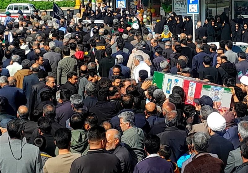 تشییع پیکر شهید دهه هشتادی در بردسکن