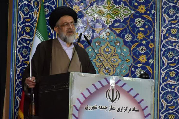 شاهچراغی: نقد مسئولان نباید بهانه‌ای برای سوءاستفاده دشمن شود