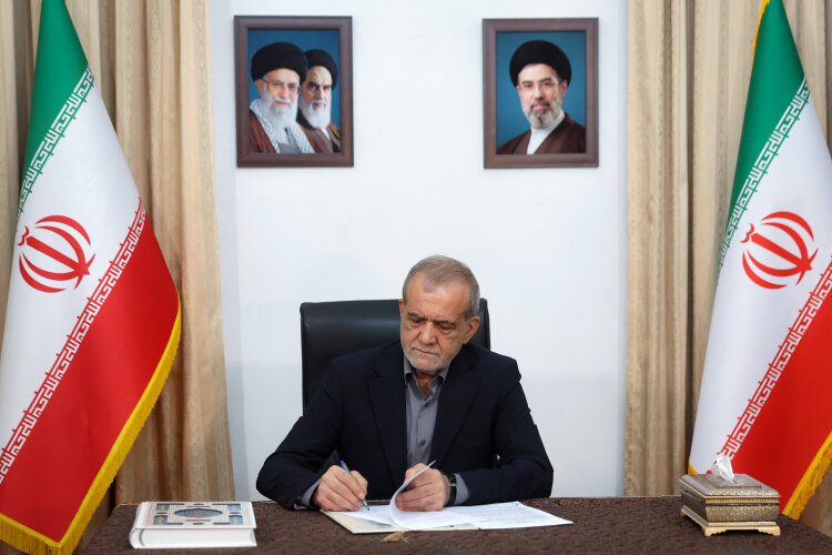 صبر، همبستگی و امید کلید ایستادگی ایران در برابر فشارهای خارجی است