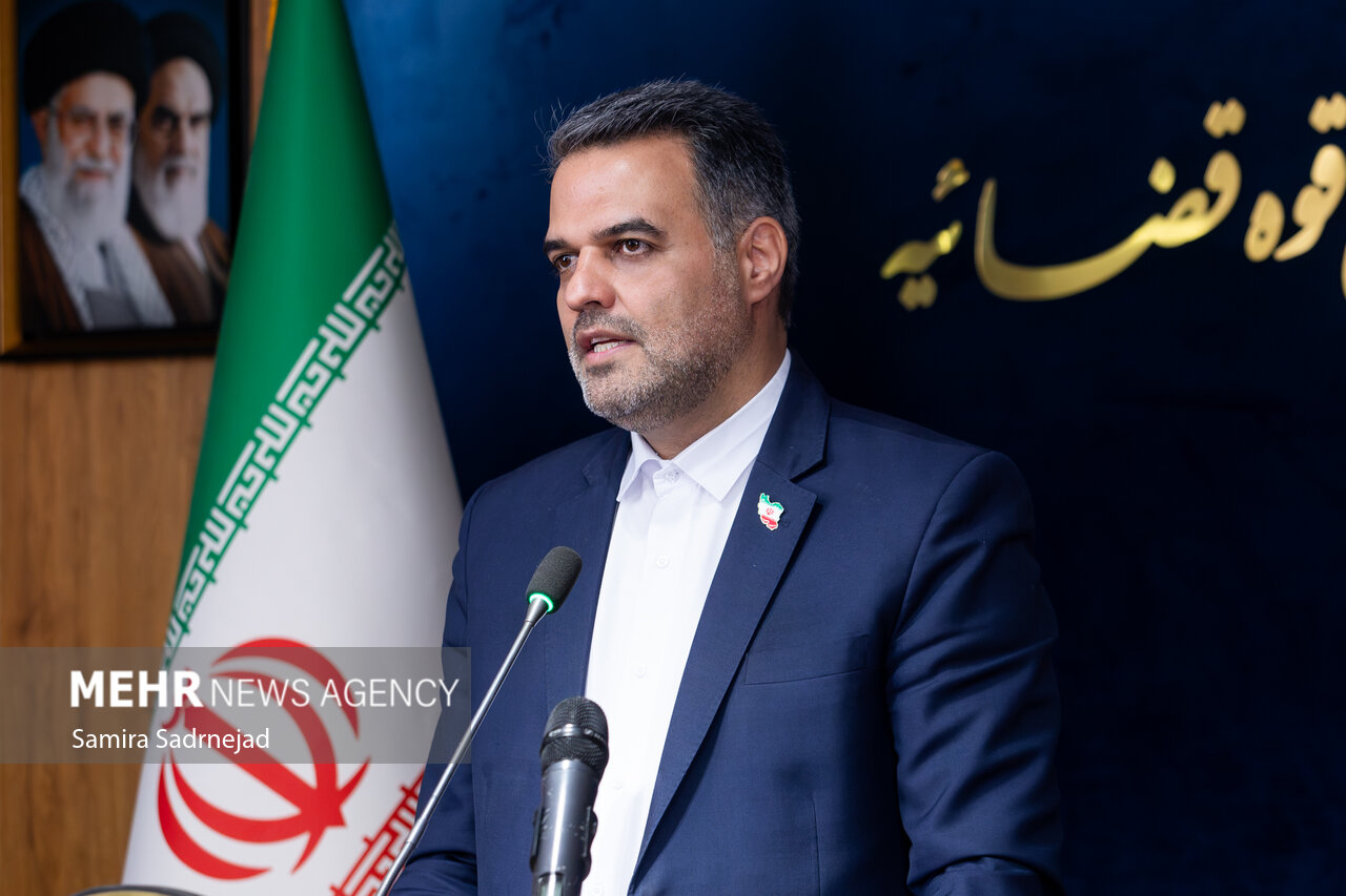 کاظمی: خسارت بیماران پروانه‌ای از محل اموال توقیف‌شده آمریکا پرداخت شد