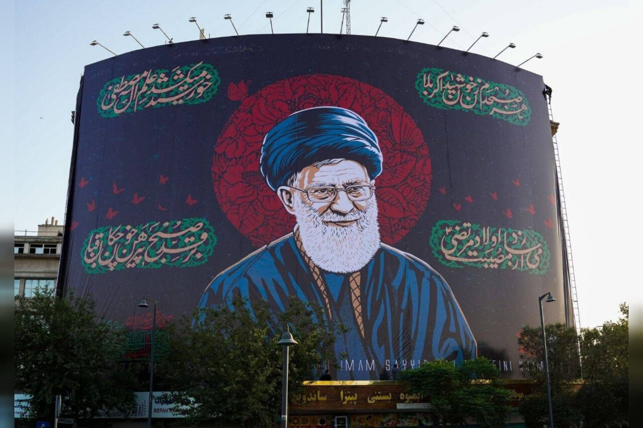 ایستگاه‌های راه‌آهن در ایام تشییع رهبر شهید انقلاب سیاه پوش شدند