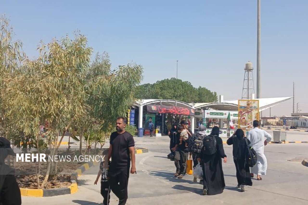 تردد پرحجم زائران اربعین در شلمچه