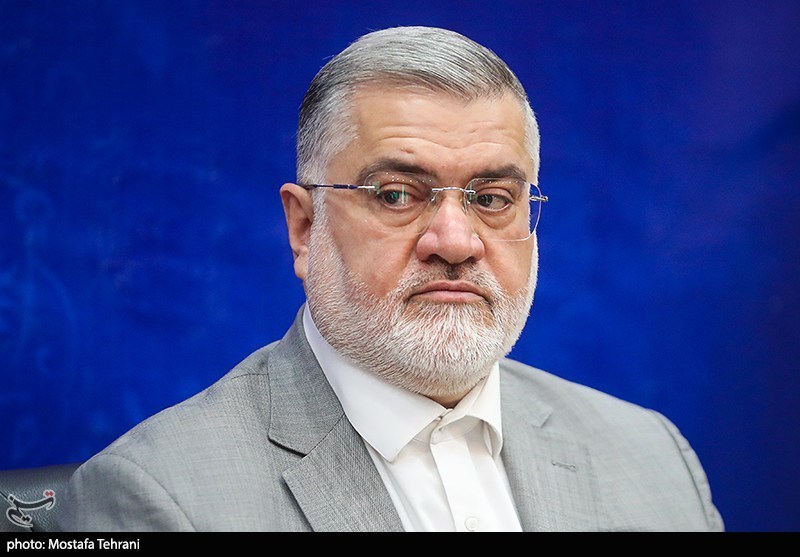 استاندار تهران: مدرسه‌سازی و آمادگی مهر در اولویت فرمانداران است