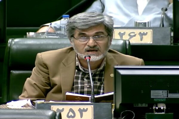 کوچ زاده خواستار برخورد با سایت جماران شد