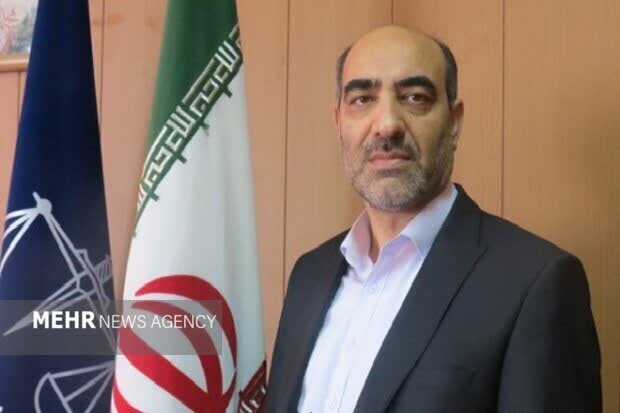 برخورد تعزیرات حکومتی اردبیل با عرضه کالای قاچاق در بازار