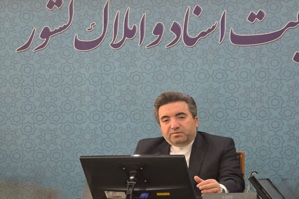کشاورزی که پدر و پدربزرگش زمین را آباد کرده‌اند، زمین‌خوار نیست