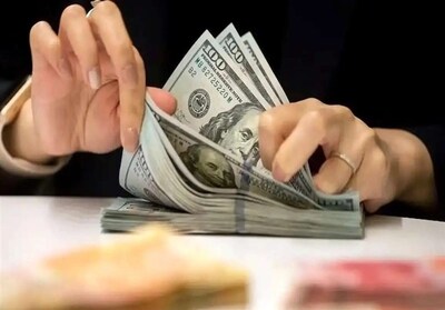 شهرخبر - عقب‌نشینی دلار و سکه در بازار؛ بازگشت قیمت‌ها به کانال‌ پایین تر