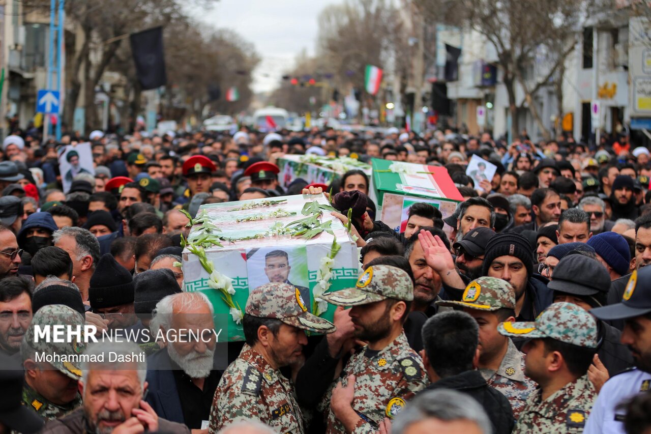تشییع پیکر مطهر ۳ شهید حمله آمریکایی - صهیونی در اردبیل