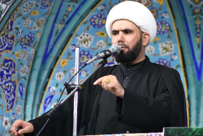خون پاک قائد شهید درخت تنومند ایران اسلامی را استوارتر خواهد کرد