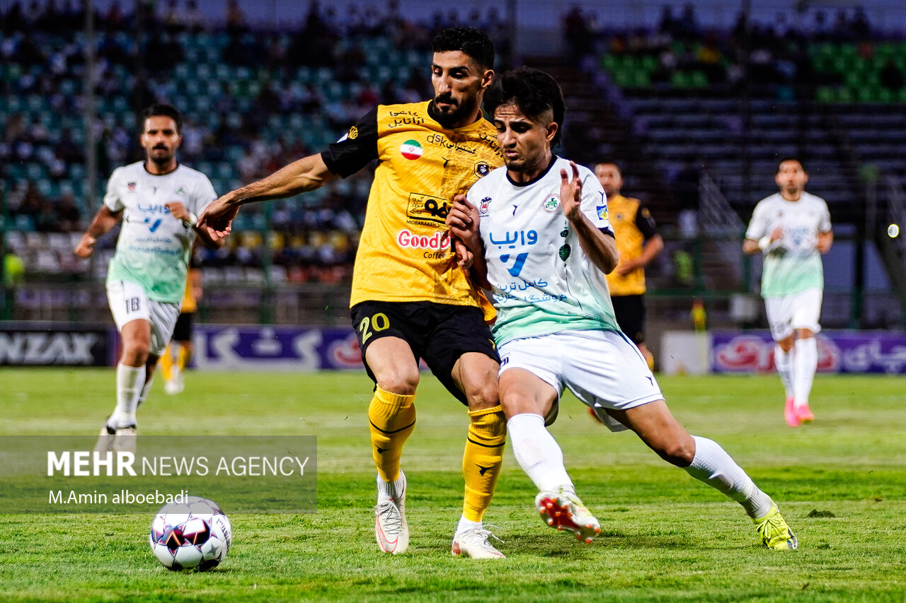 لیگ برتر فوتبال- ذوب آهن و سپاهان