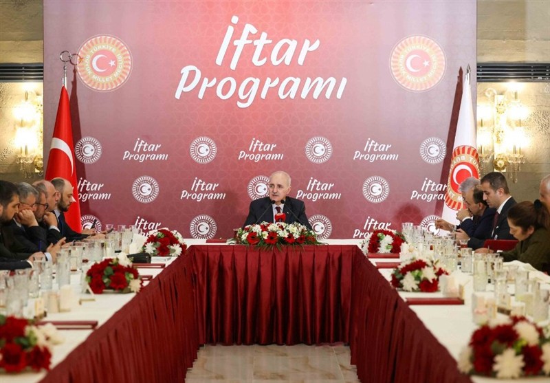 رئیس پارلمان ترکیه: حمله آمریکا به ایران آشفتگی بزرگی رقم می‌زند