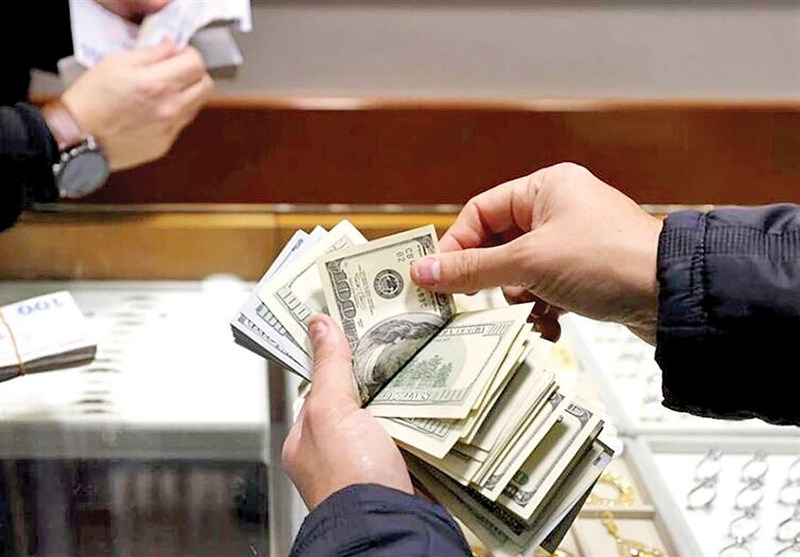 نه ارزپاشی جواب می‌دهد، نه رهاسازی/ بازار ارز باید مدیریت شود