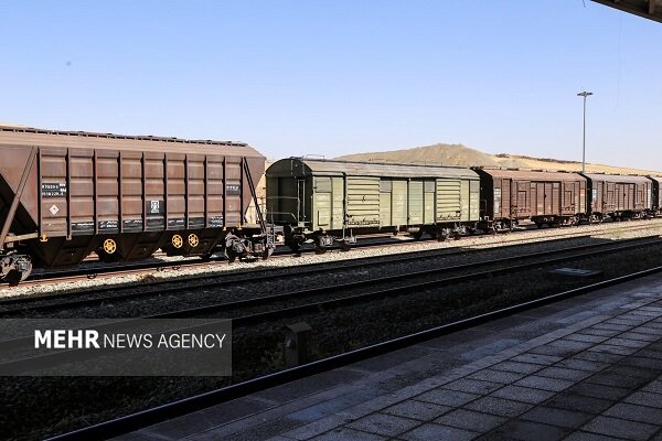 نخستین بارگیری آزمایشی ۵۰۰ تن قیر به اروپا آغاز شد