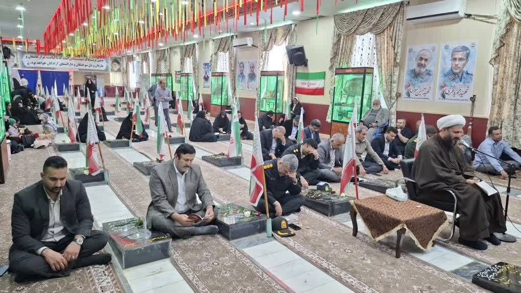 آیین «پارتی لاله ها» در گلزار شهدای شهرستان دیلم برگزار شد