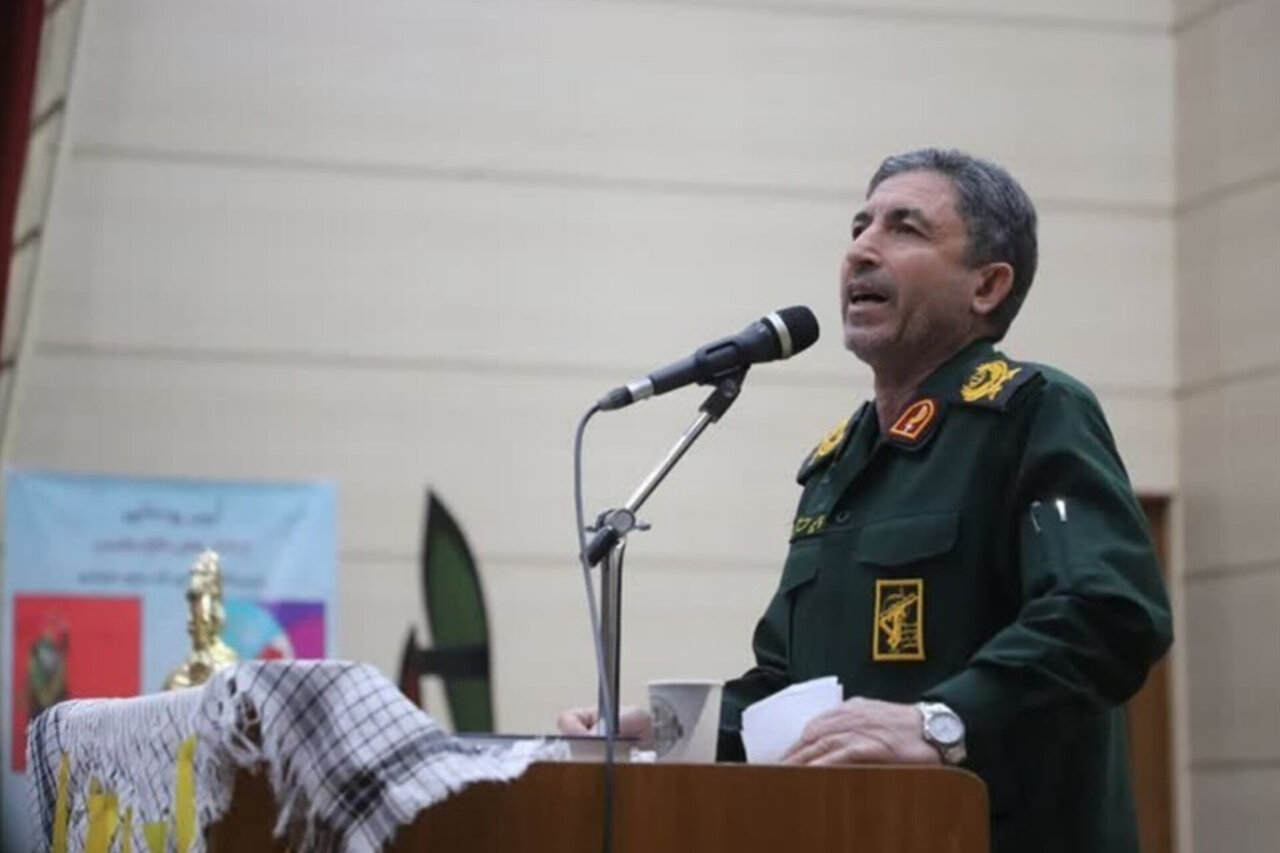 عقب‌نشینی دشمن نتیجه مقاومت عاشورایی است