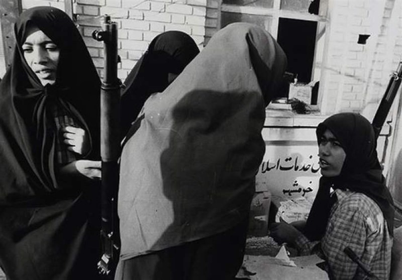 اسلحه همه خراب شد الا مریم امجدی/آدیداس سفید به‌جای پوتین‌!