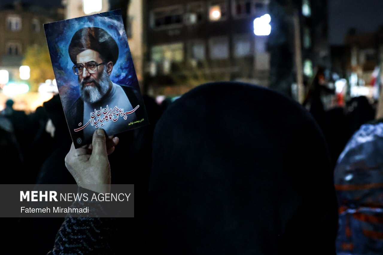 قیام مردم بندرعباس در دفاع از انقلاب و سوگواری برای قائد شهید امت