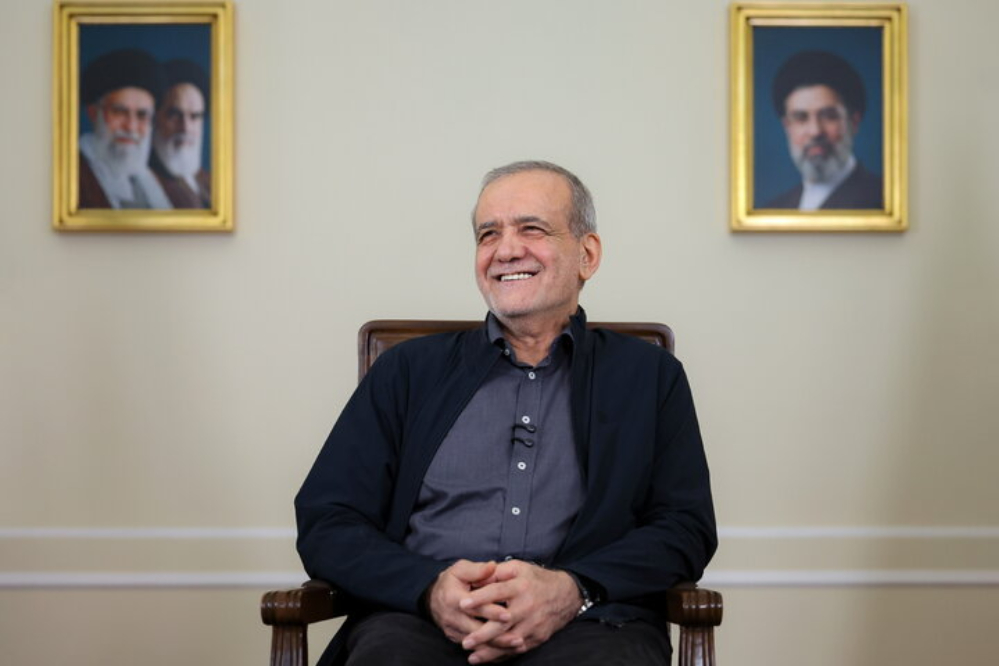 پزشکیان فردا در روز خبرنگار پاسخگوی سوالات رسانه‌ها می‌شود