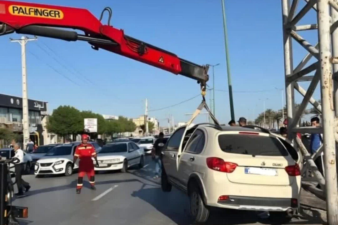 دو مصدوم بر اثر سانحه خودرویی در بلوار ساحلی بندرعباس