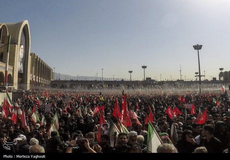 سیاستمدار مصری: مردم ایران در تشییع قائد شهید پیام محکمی به دشمن دادند