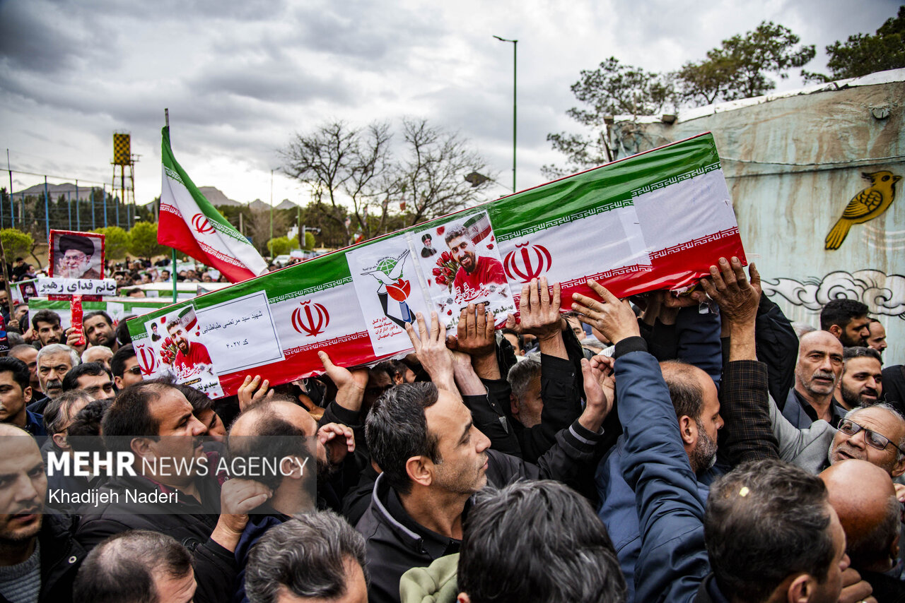 یک شهید ناو دنا در بهبهان تشییع می‌شود