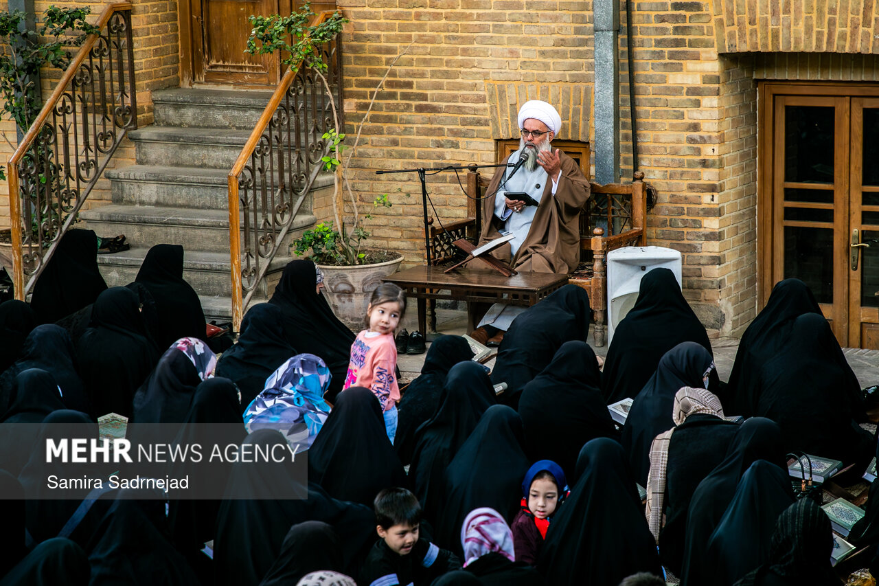 جزءخوانی قرآن کریم در خانه موزه شهید مدرس