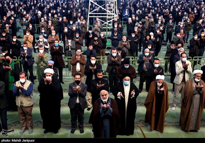 امام جمعه موقت اصفهان: انقلاب با مثلث "خدا، رهبر، مردم" پیروز شد