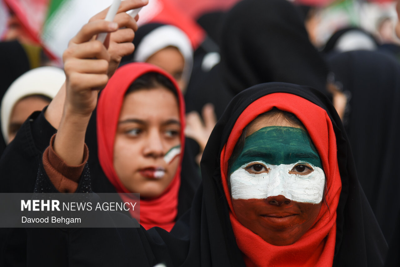 بزرگداشت روز 12 بهمن ماه در مشهد مقدس