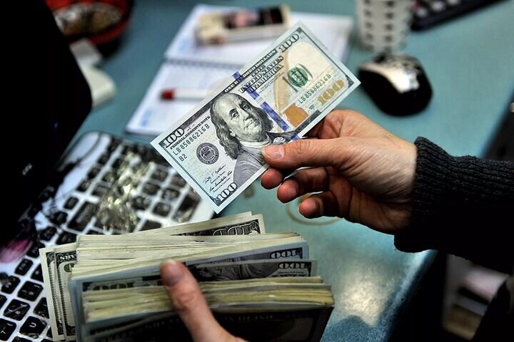 معاملات 158 میلیون دلاری انواع ارز در مرکز مبادلات ایران
