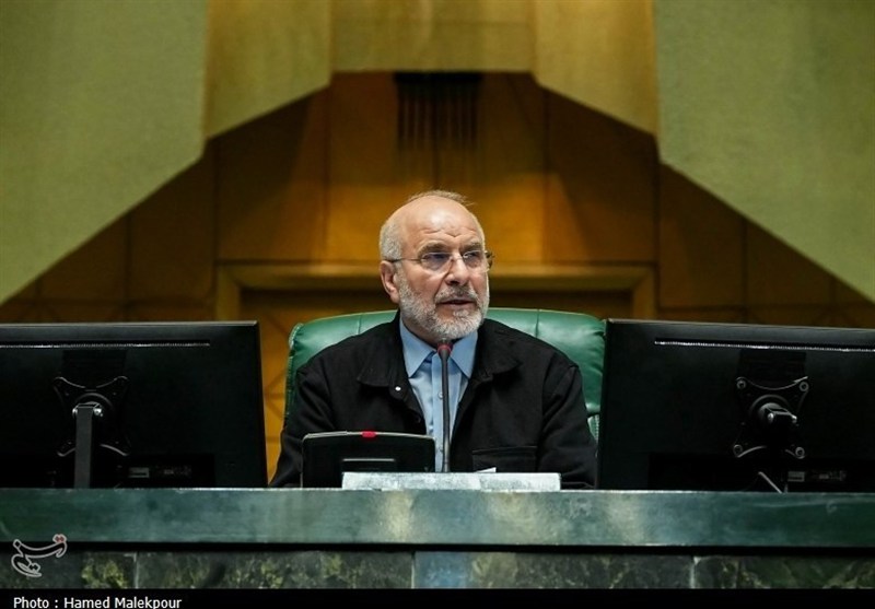 قالیباف: افزایش قیمت نان و بنزین در سال آینده صحت ندارد