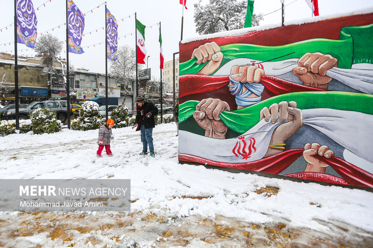 پیش بینی آب و هوا در 22 بهمن; بارش برف و باران در 20 استان کشور