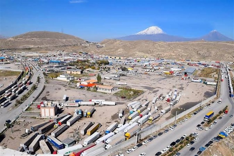 رشد 250 درصدی واردات کالا از گمرک بازرگان بعد از محدودیت در بنادر جنوب