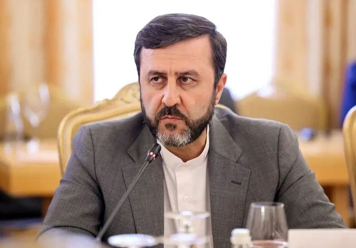 غریب آبادی: تنگه هرمز فقط با فرمان ایران بسته و باز می‌شود