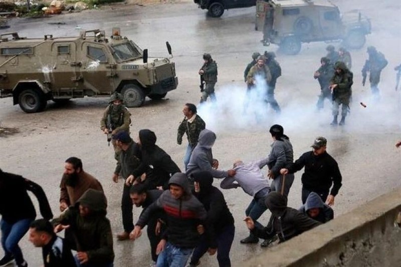 مجروح شدن 51 فلسطینی در یورش نظامی اسرائیل به اردوگاه قلندیا