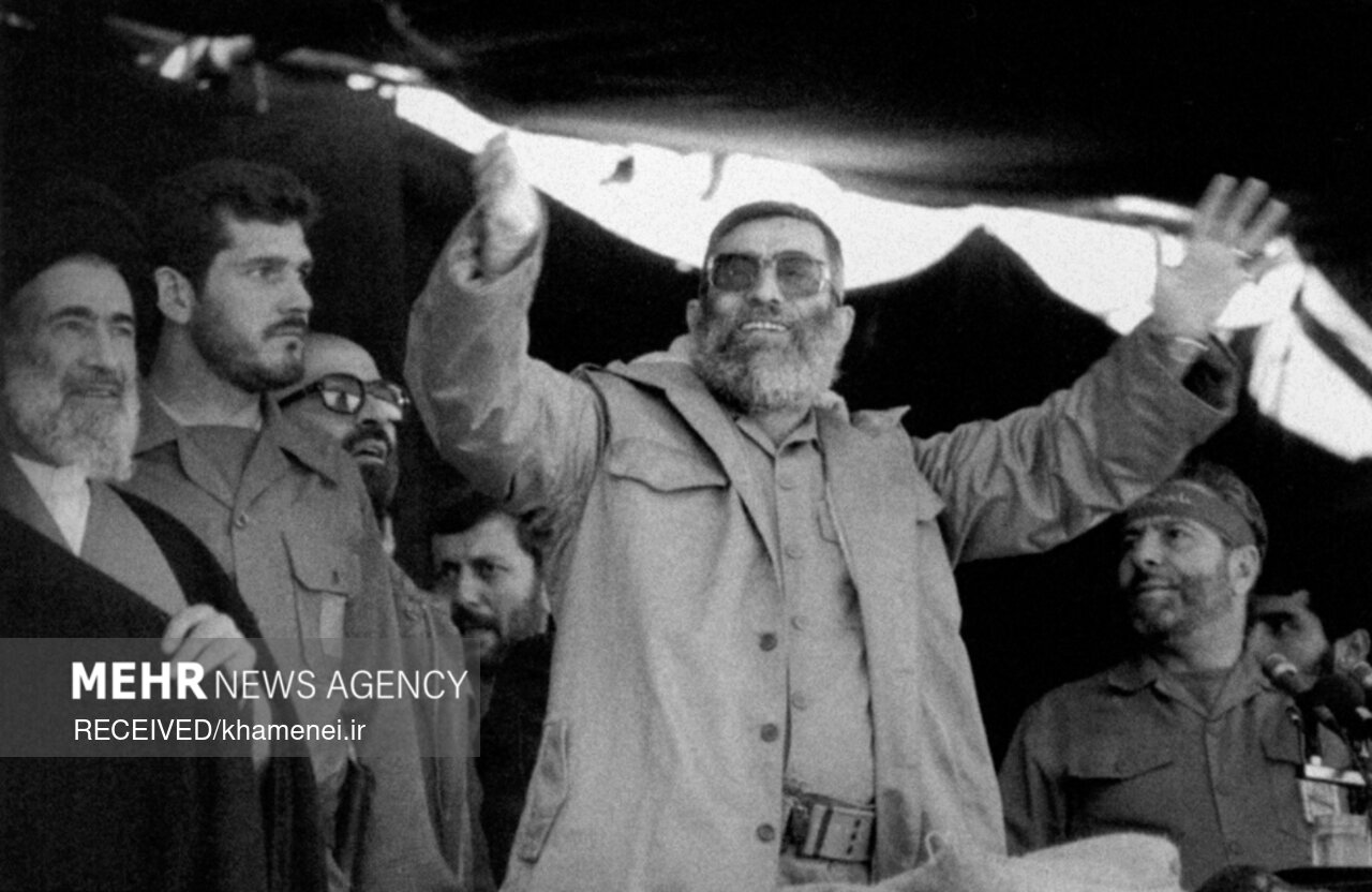 امامِ قائدِ شهید