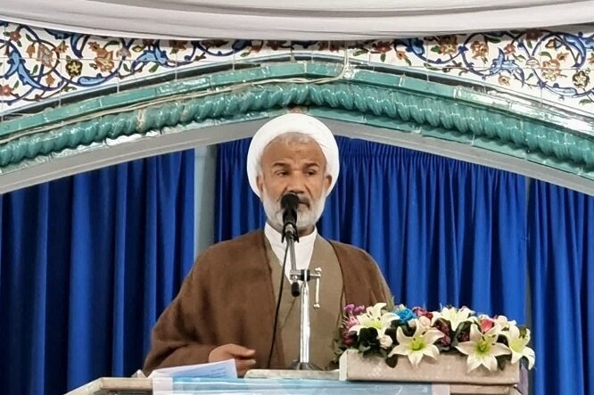 امام جمعه دشتستان: برخورد با ترک فعل مدیران باید با صلابت ادامه یابد